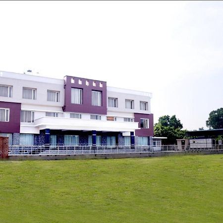 Hotel Krishna Palace, Ayodhya Buitenkant foto