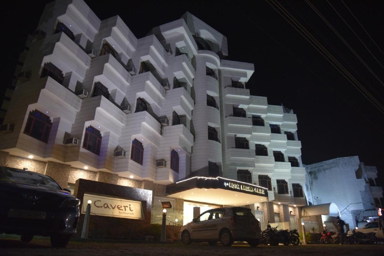 Hotel Krishna Palace, Ayodhya Buitenkant foto